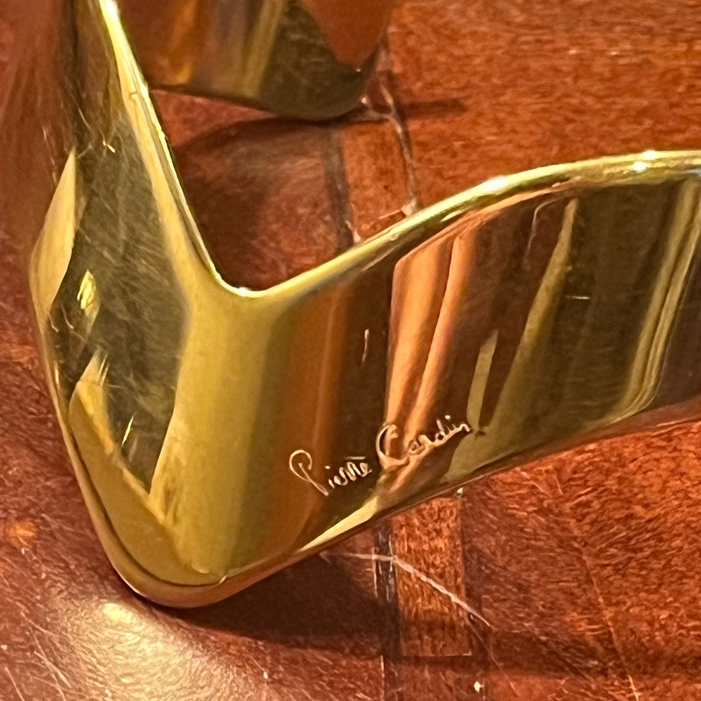 Pierre Cardin Gold Bracelet - Picture 5 of 13